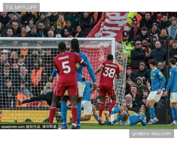 马克·弗莱肯神勇扑救助英超球队斩获关键胜利，状态火热表现抢眼