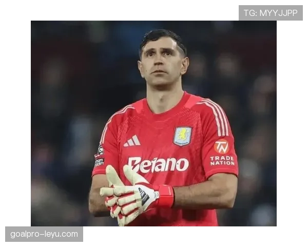 马丁内斯重返英超彰显卓越领导力，球队前景备受期待