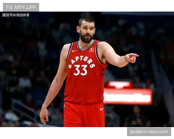 萨维奇发挥稳健，助球队关键战取胜