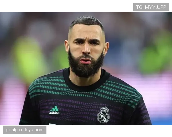 本泽马35岁巅峰期的统治力有多恐怖? 本泽马35岁巅峰期的统治力有多恐怖?