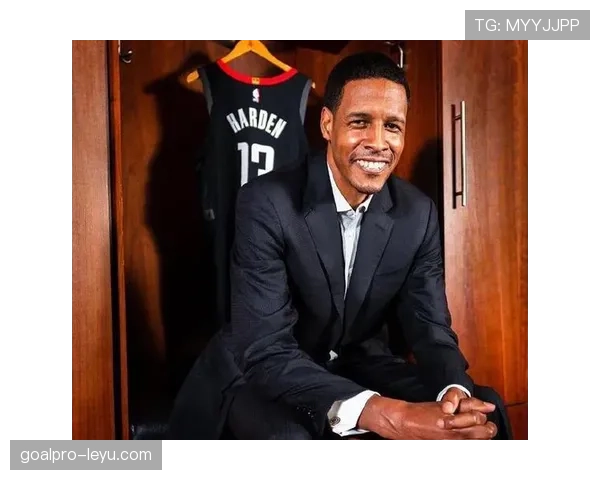 班恩无球跑动拉开空间，三分效率领跑后卫群