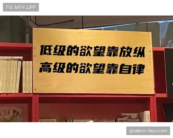 辛德hu训练完直接啃鸡腿？这自律和放纵的切换也太真实了