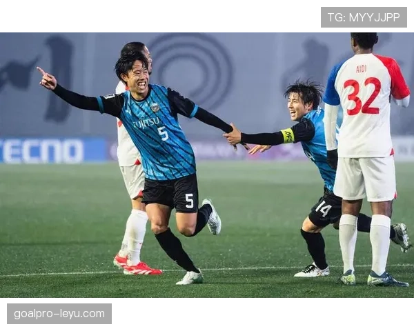 战术混乱，争冠决心遭遇质疑，上海申花是否只是昙花一现？